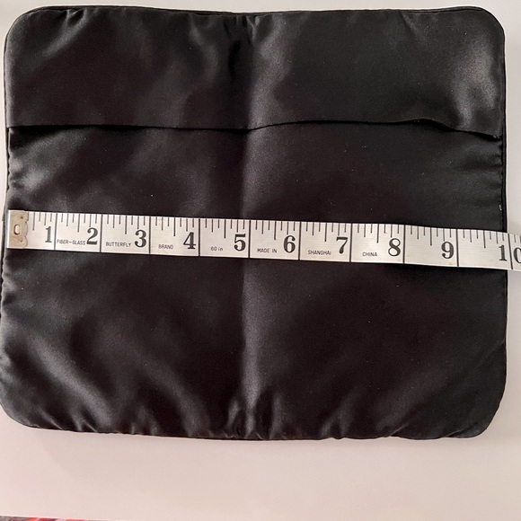 Guerlain satin case travel protection dust for makeup / cosmetics brushes, black - Picture 16 of 16